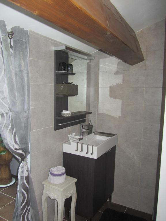 Les Cimes Bed & Breakfast Saint-Pierre-de-Riviere ห้อง รูปภาพ