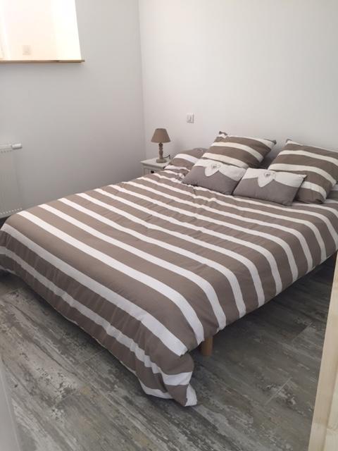 Les Cimes Bed & Breakfast Saint-Pierre-de-Riviere ภายนอก รูปภาพ